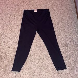 Black leggings